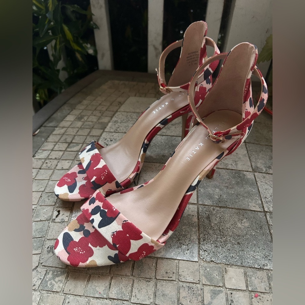 Kelly and Katie Floral Women's Heels sz 9 nwob